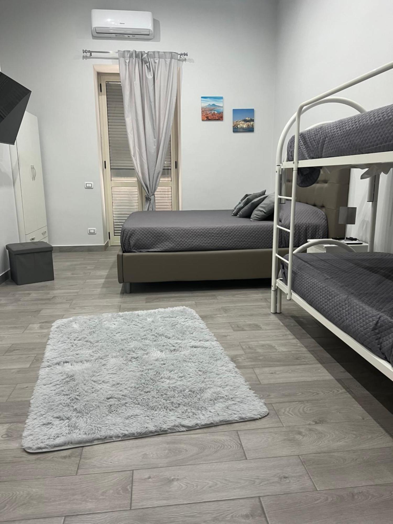 Home Partenope Nápoly Kültér fotó
